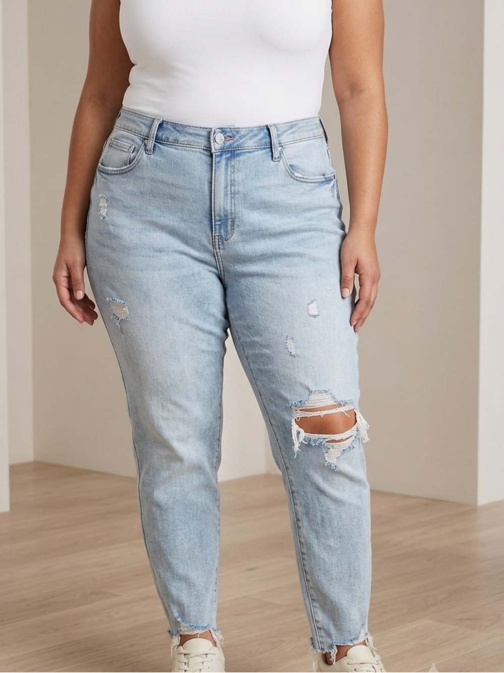 Ava & Viv Light Blue Distressed High Rise Ankle Jeans ✨